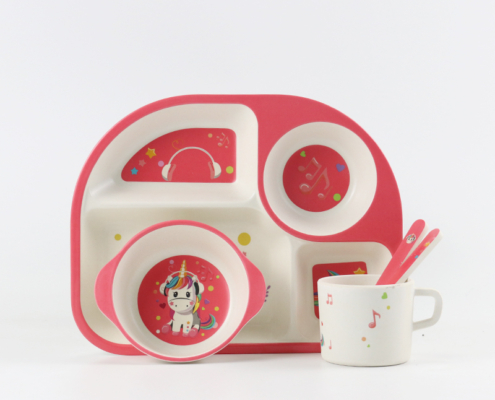 Wholesale Reusable Bamboo Fiber Kids Dinner Set Customized Artwork Style Difference